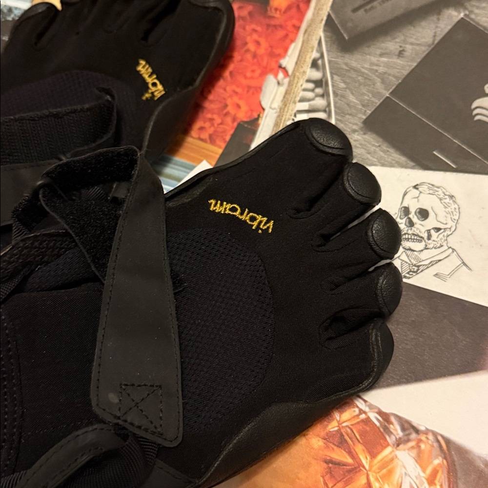 β οΈ πΆοΈ β οΈ β’ ππ» VIBRAM x 5 finger Vibes ππ»β’ πΆοΈ β οΈ πΆοΈ - Picture 1 of 11
